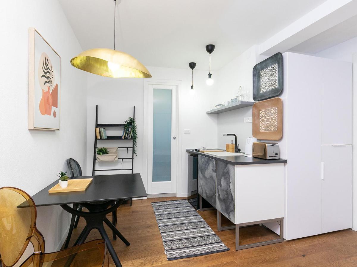 Stylish Studio Apartment By Irundo Rovinj Ngoại thất bức ảnh